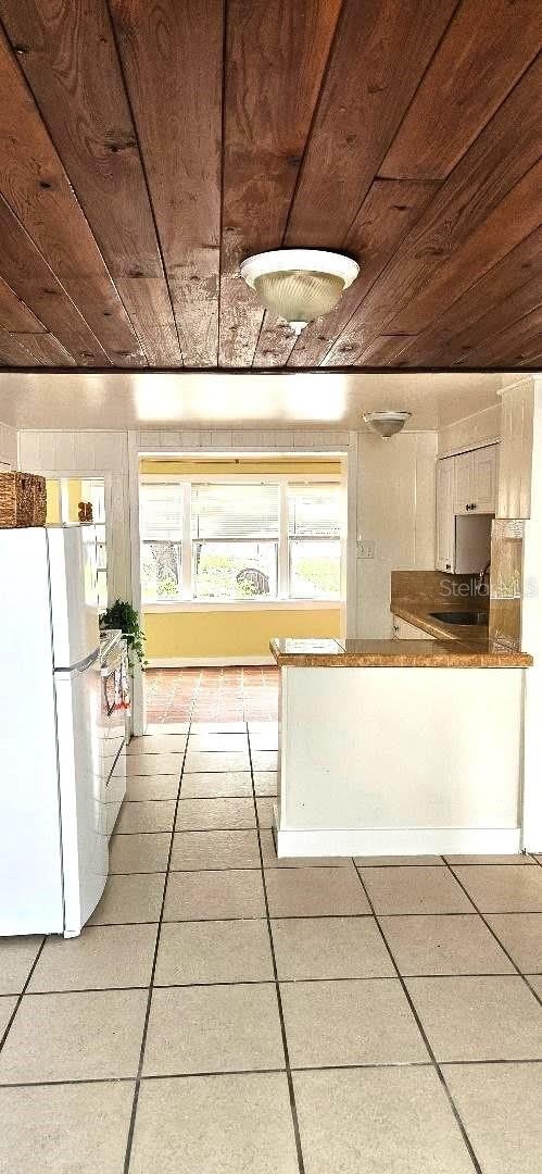 2417 3RD Avenue N – photo 2