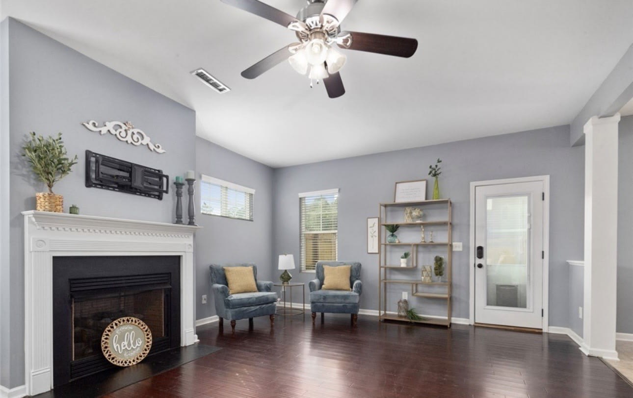 305 Bedfordshire Place – photo 2