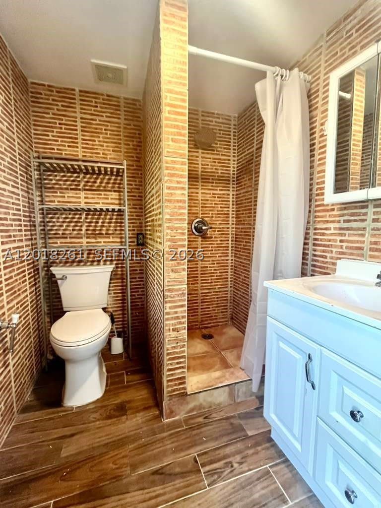 1875 NE 177th St – photo 3
