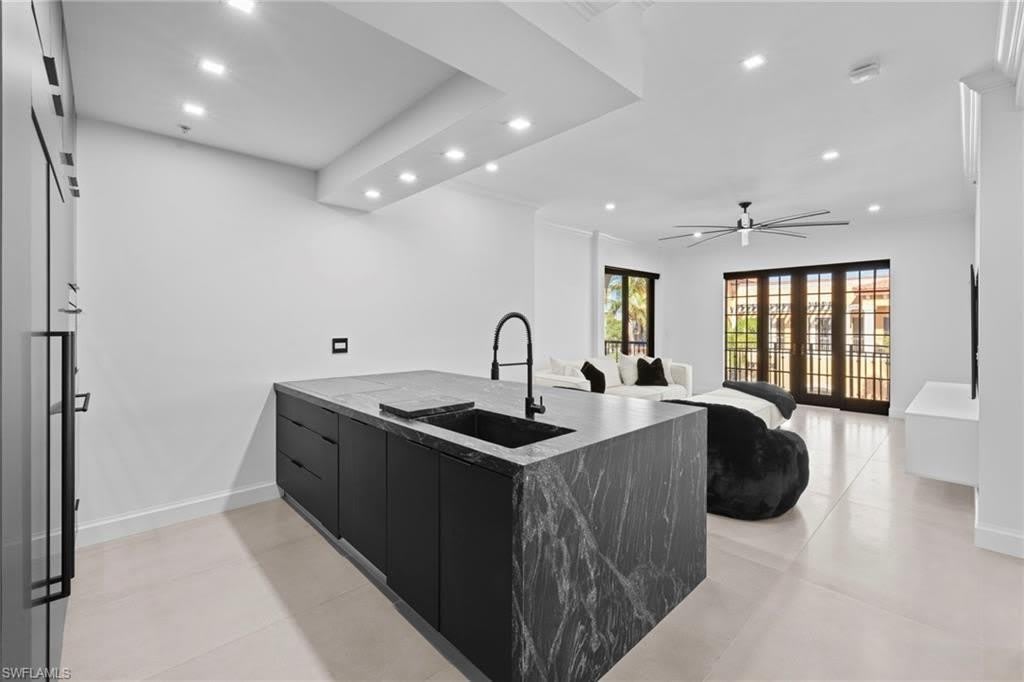 23191 Fashion Dr – photo 1