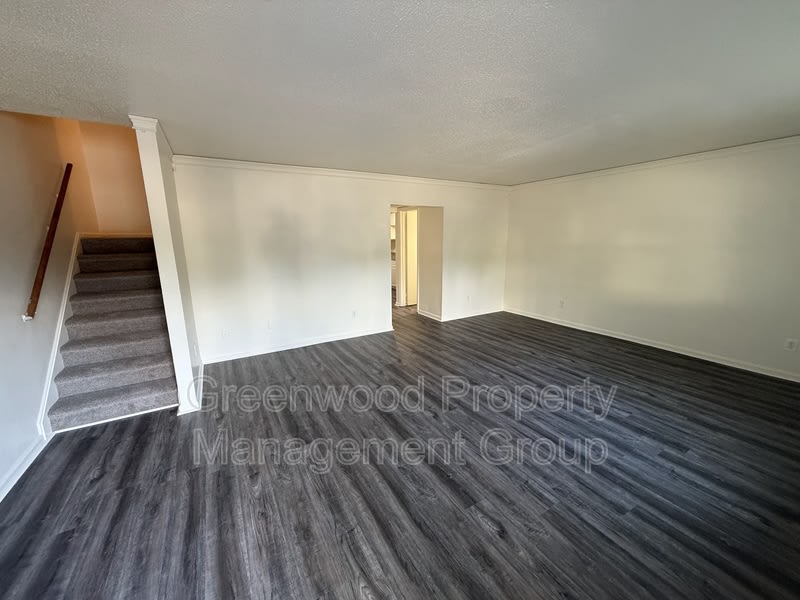 5745 Bramblegate Road – photo 3