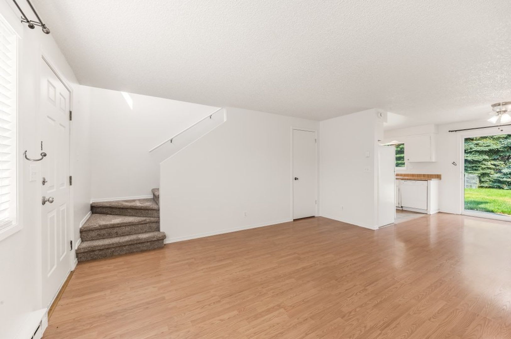2 Bed 1 5 Bath Central Cda Townhome – photo 4