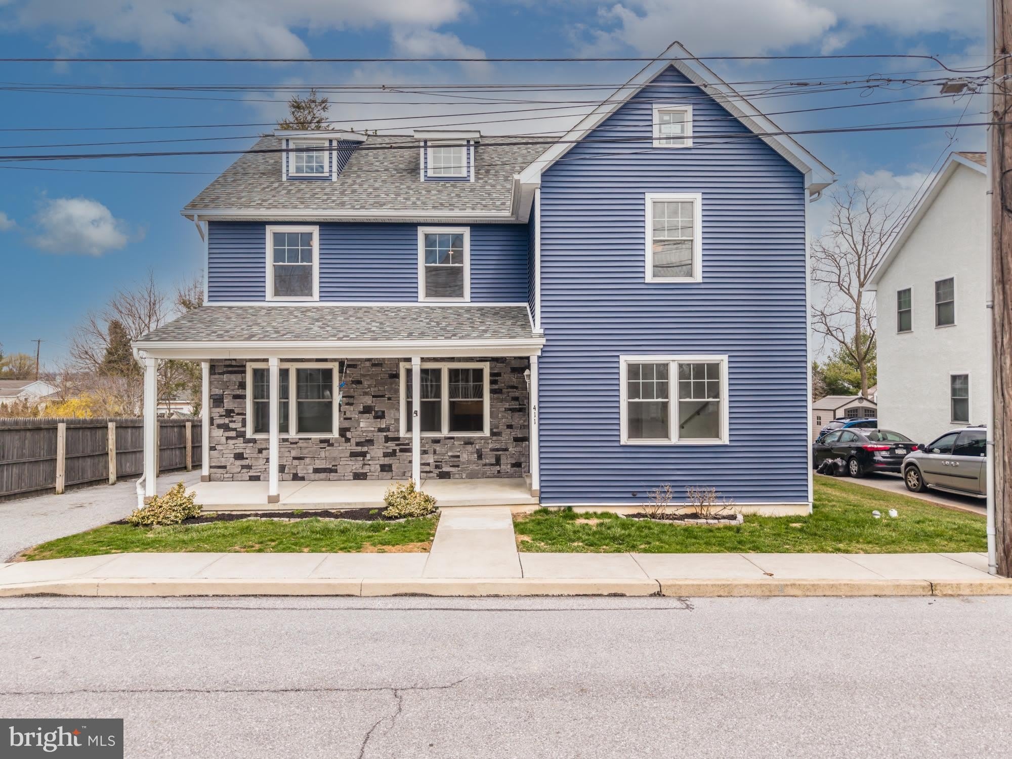411 JAMES Street – photo 1