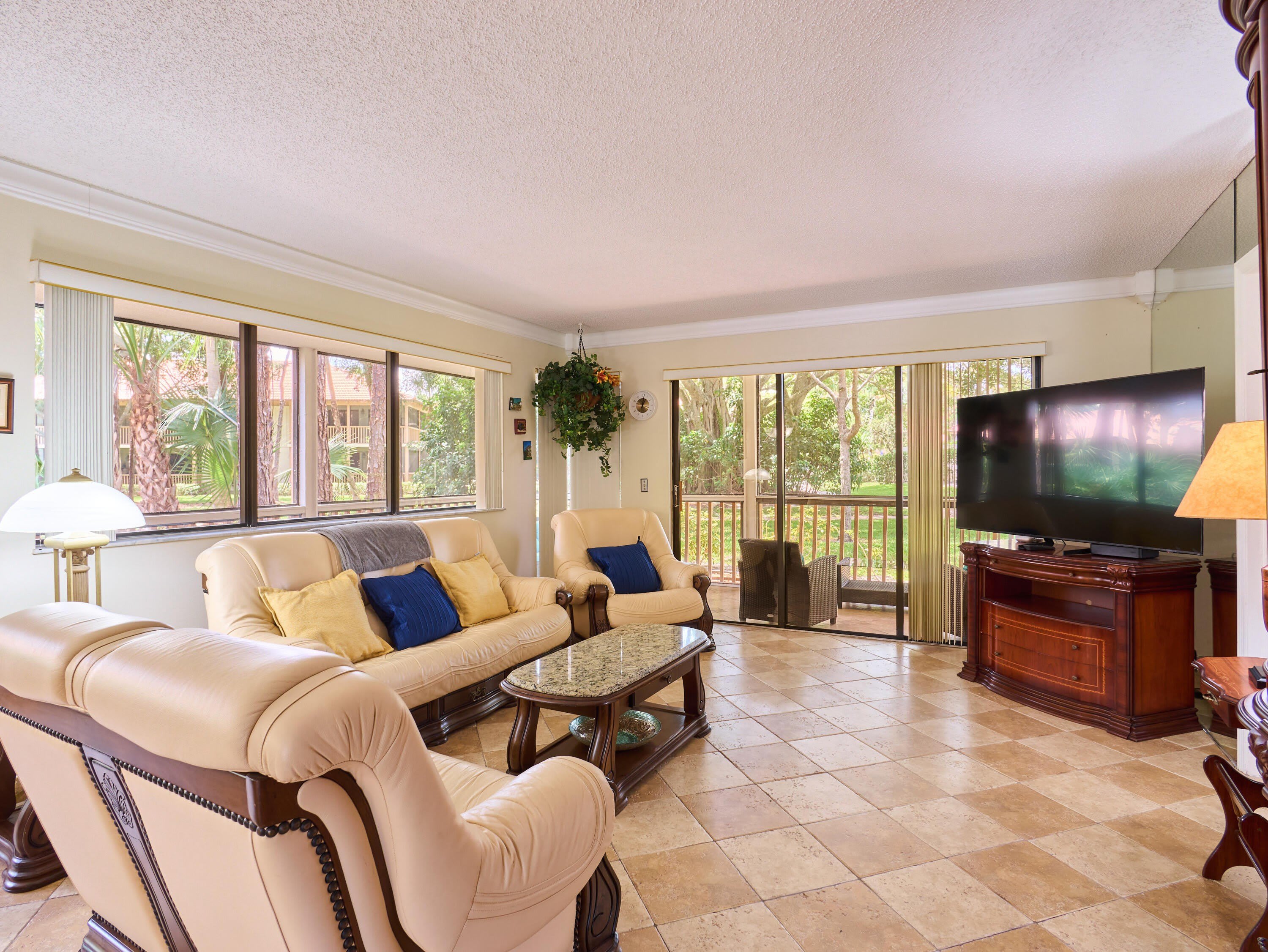 563 Brackenwood Place – photo 5