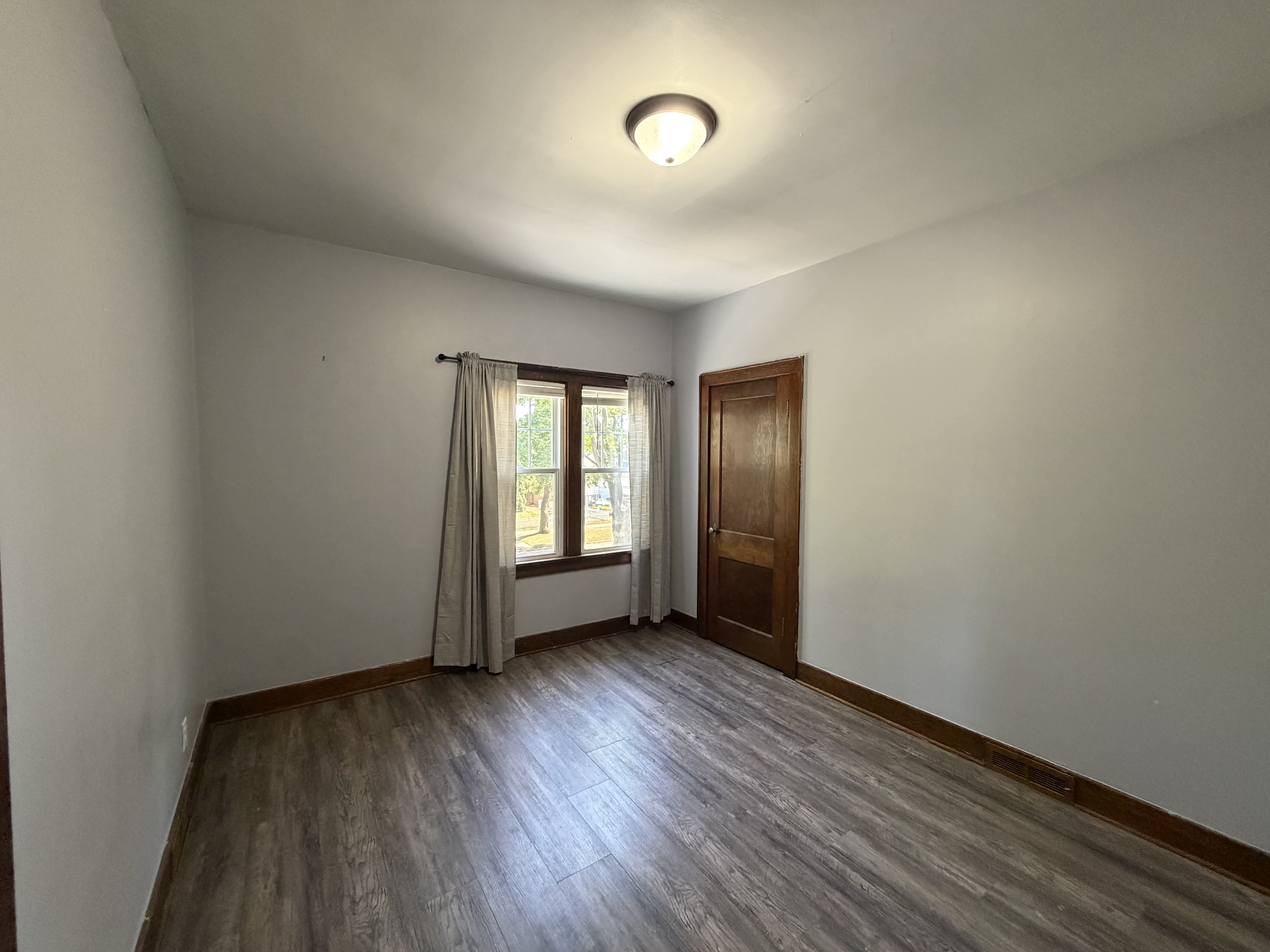 518 S 8th St – photo 2
