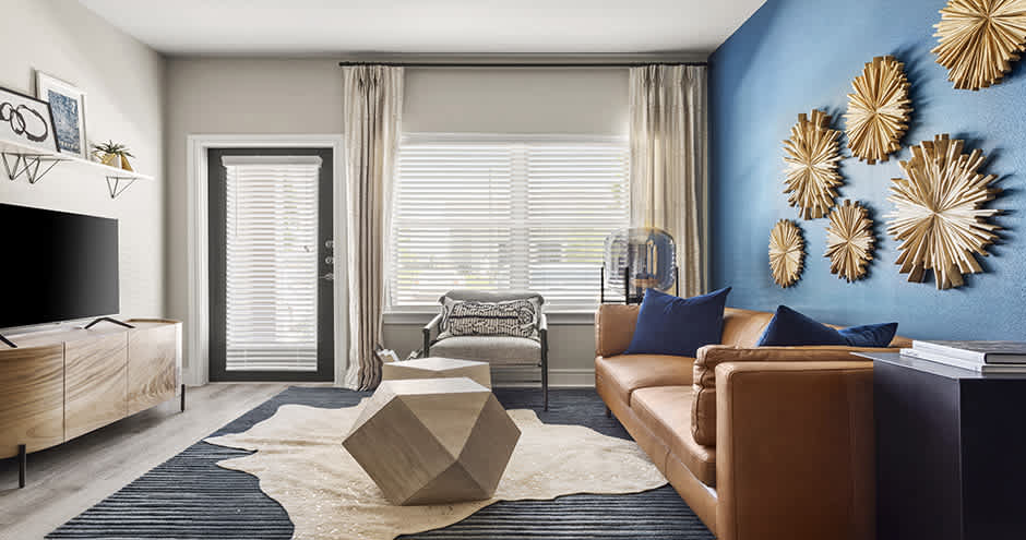 Brea Luxury Apartments – photo 2