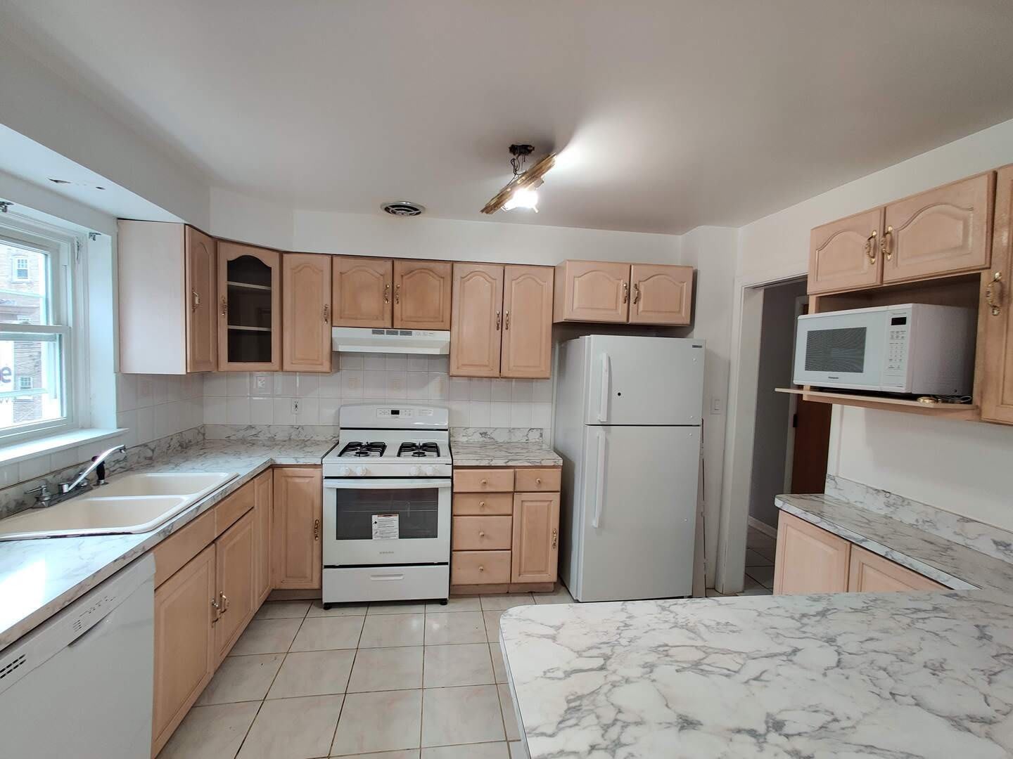 724 Florence Avenue – photo 5