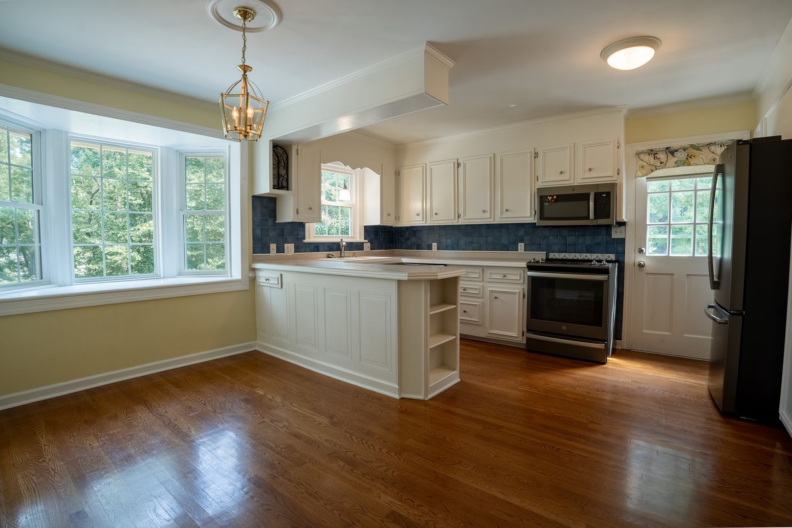 4716 HERITAGE DR – photo 3
