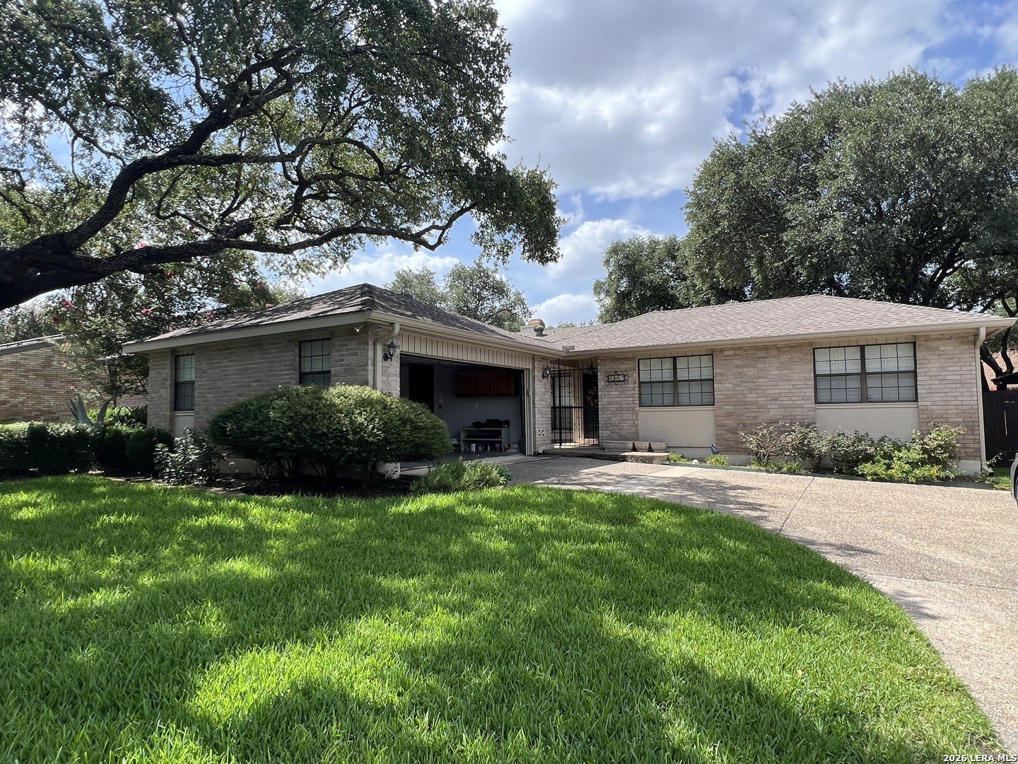 4307 Shavano Woods St – photo 2