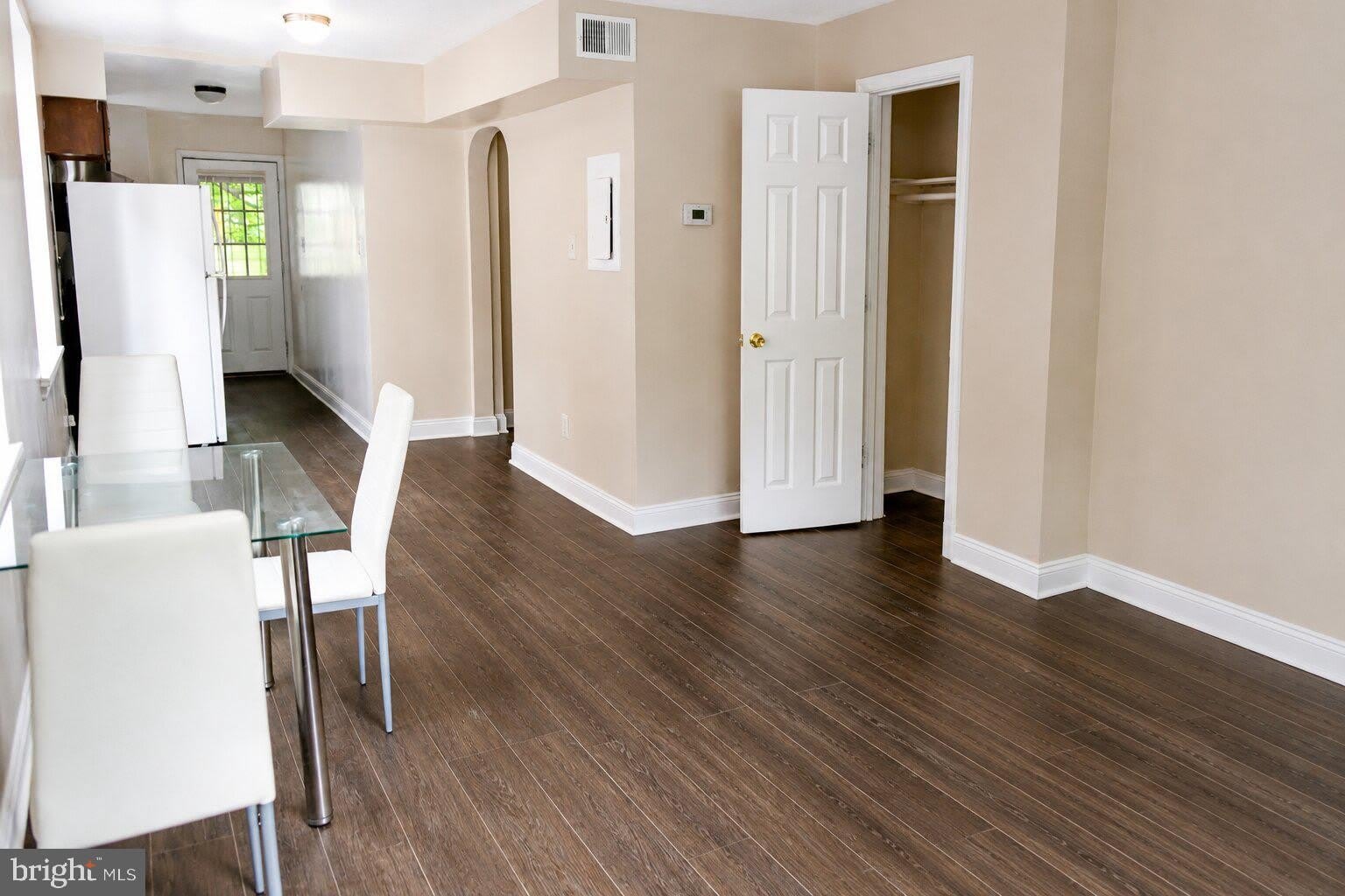 63 GALVESTON Place SW – photo 2