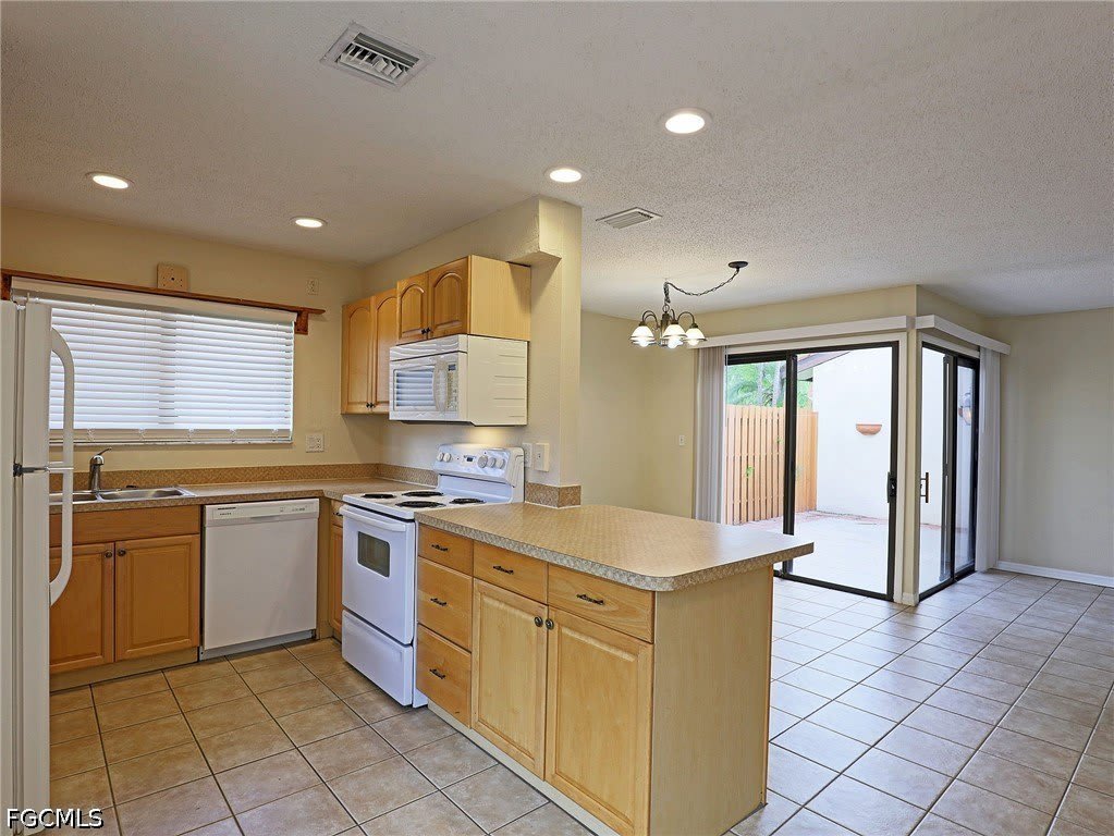1420 Park Shore Circle – photo 4