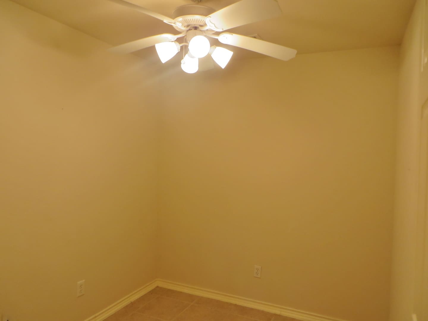 3 Bedroom 2 Bathroom Georgetown Home – photo 3