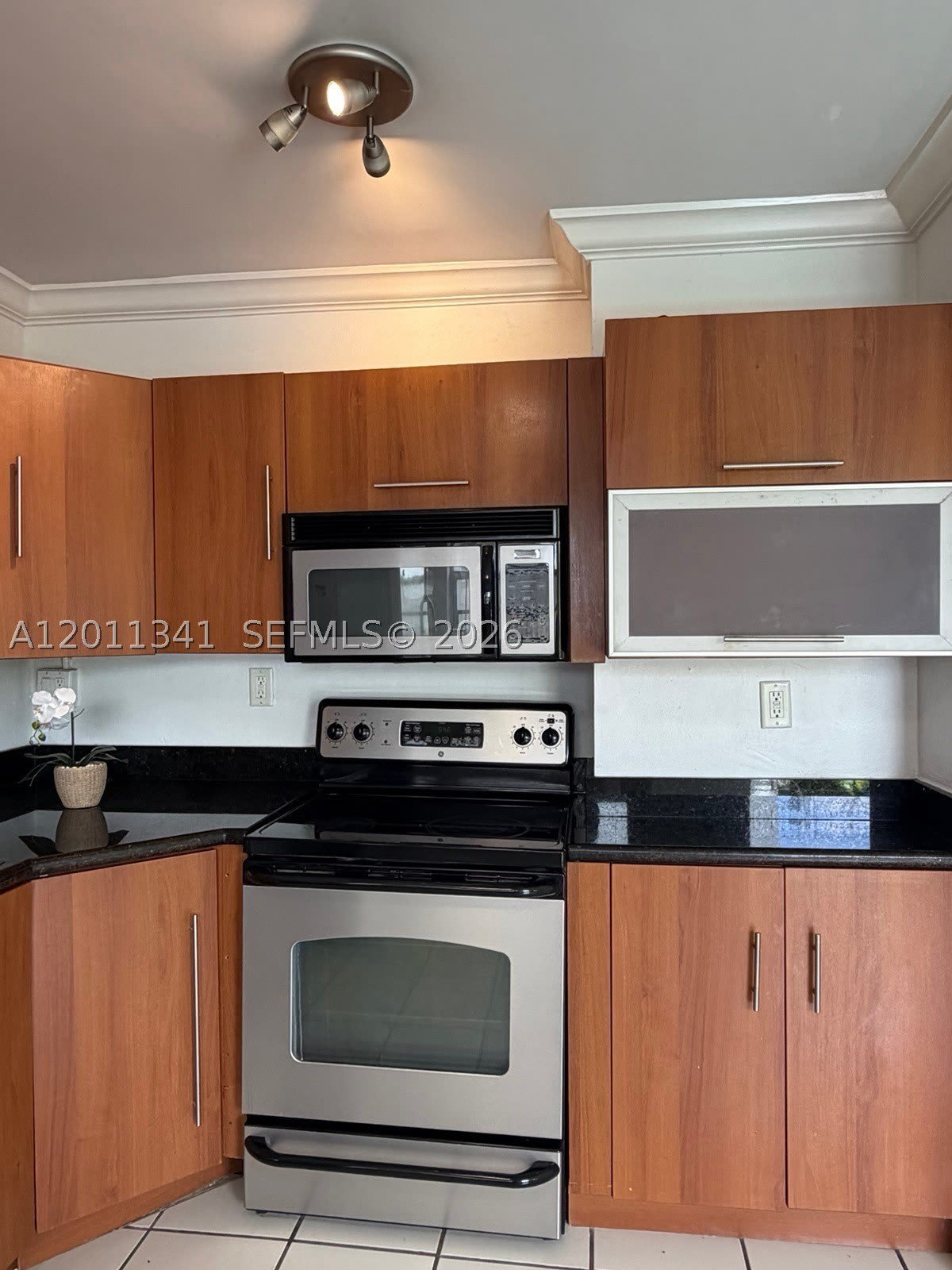 820 Salzedo St – photo 2