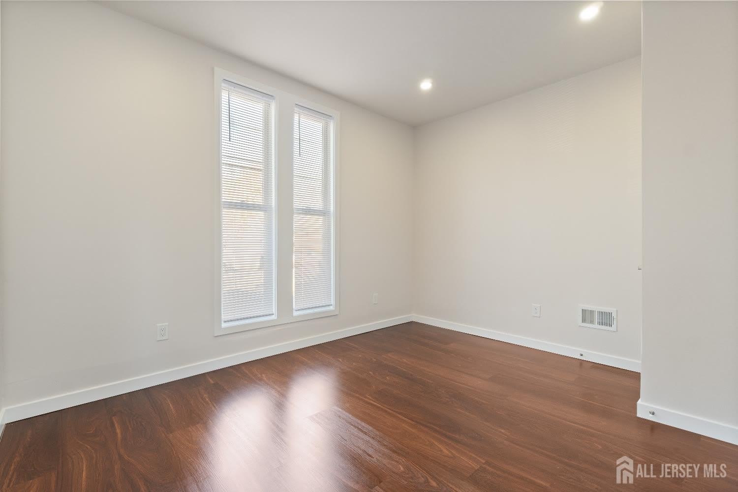 824 George Street – photo 3