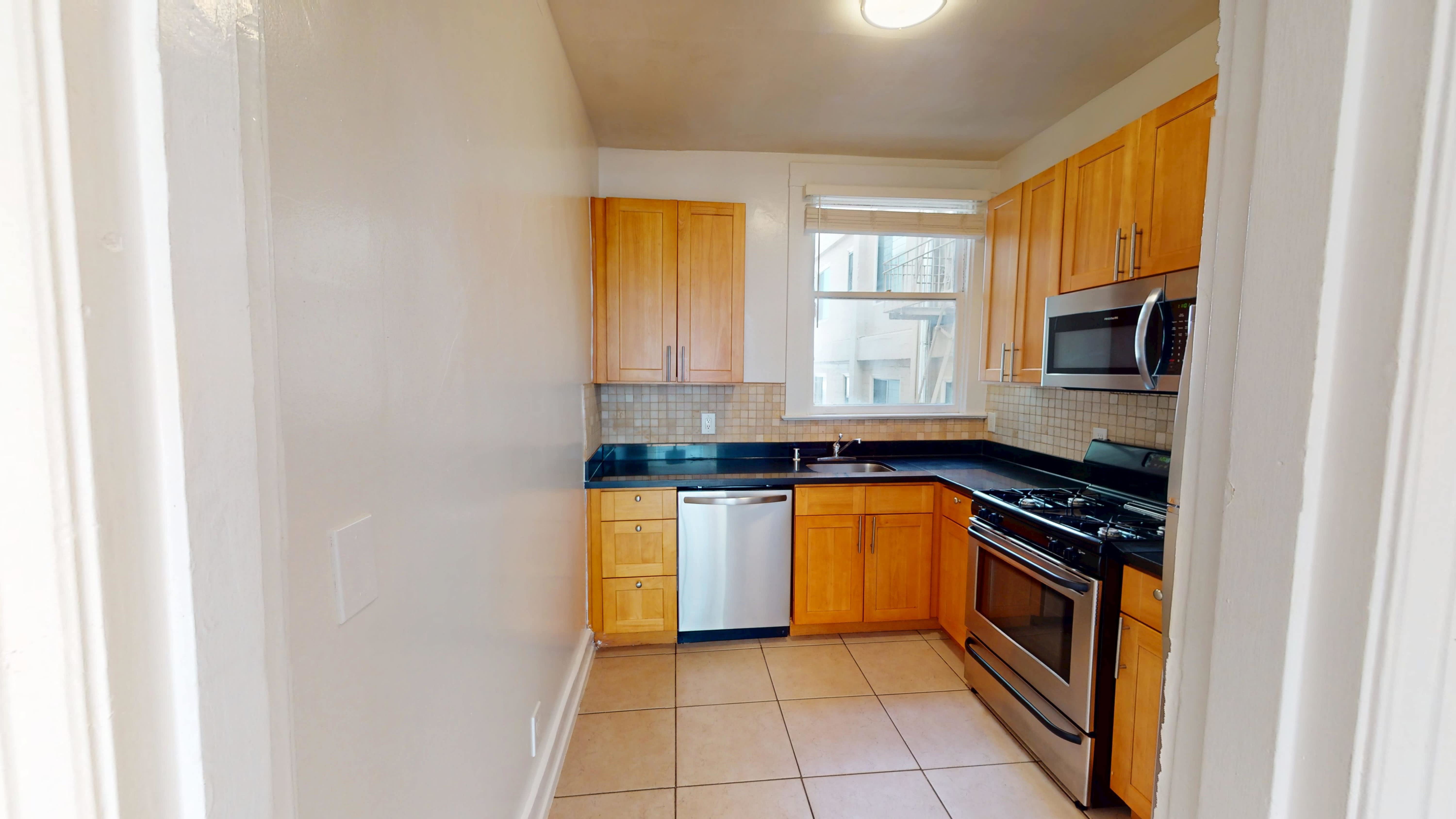 814 California – photo 3