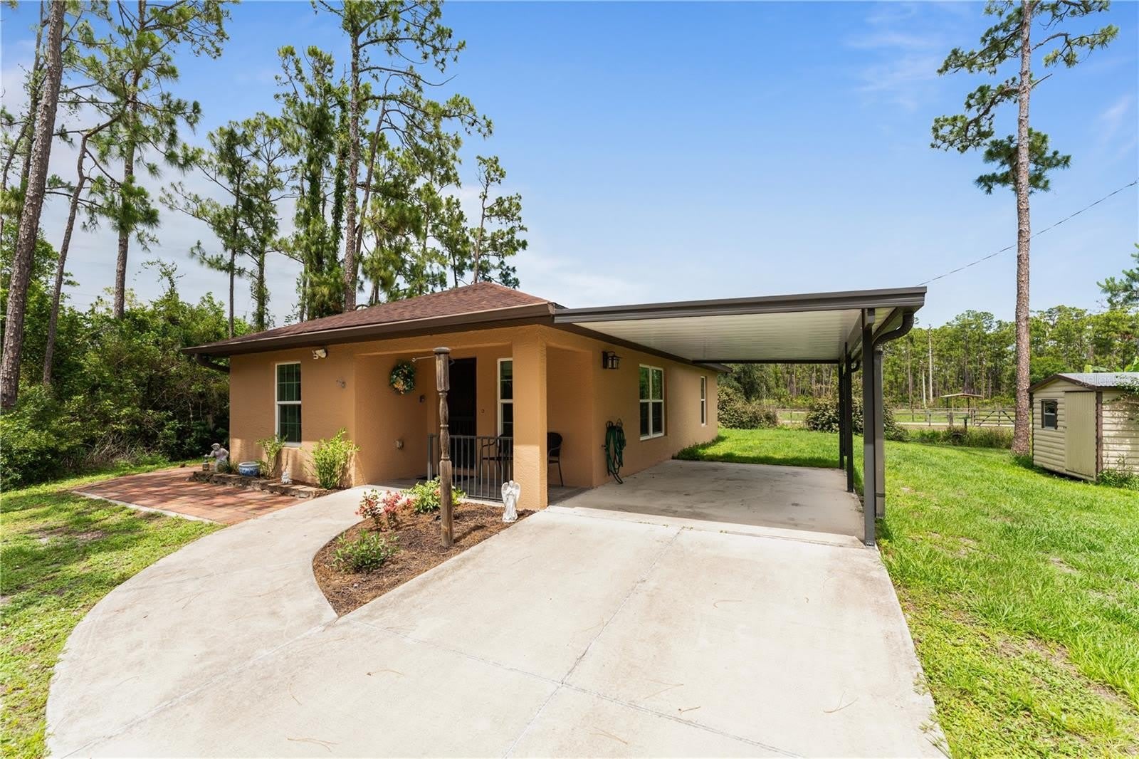 3241 TROPICAIRE Boulevard – photo 1