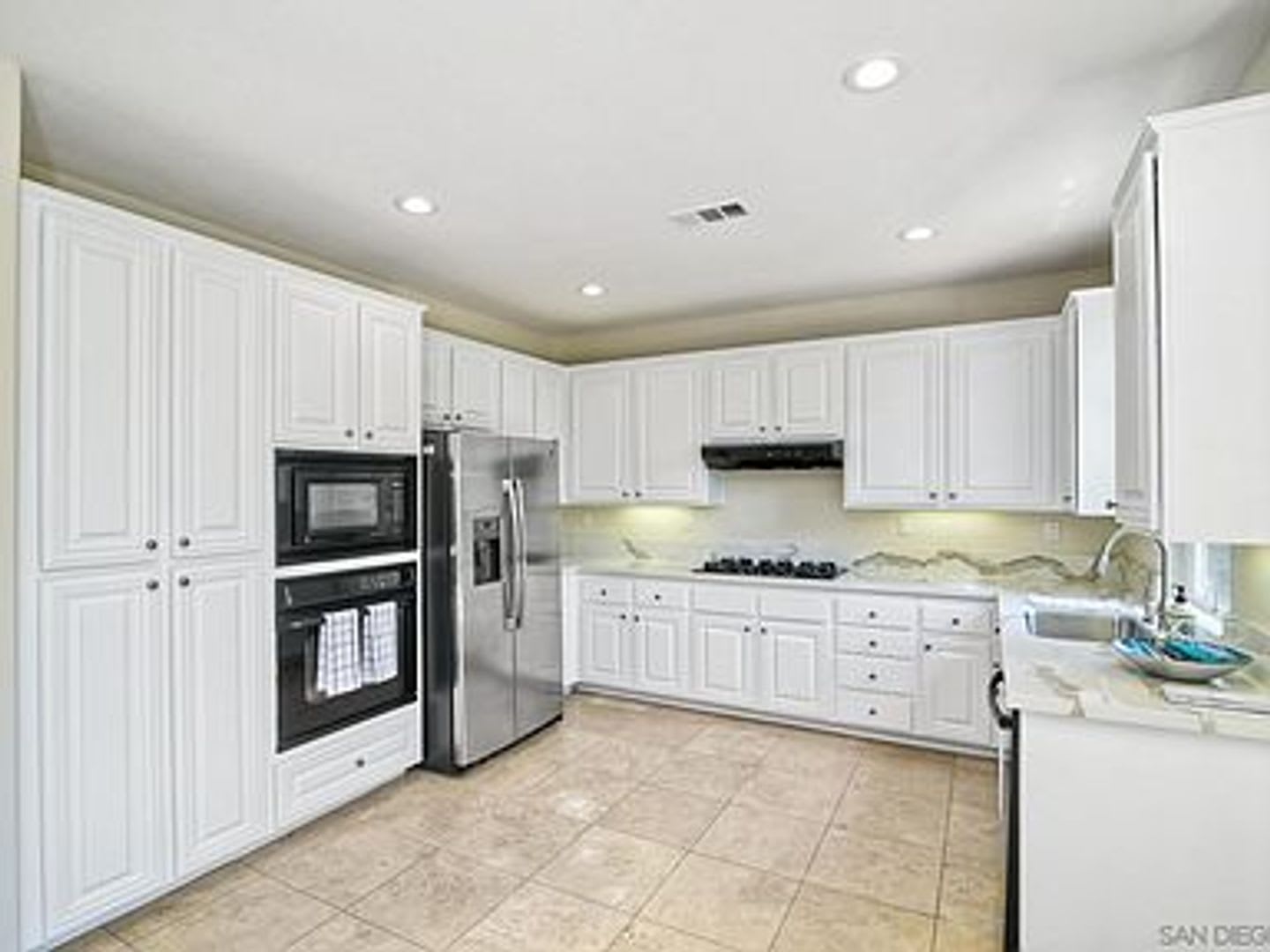 Stylish Torrey Santa Fe Living – 4 Bed, 2.5 Bath Gem – photo 5