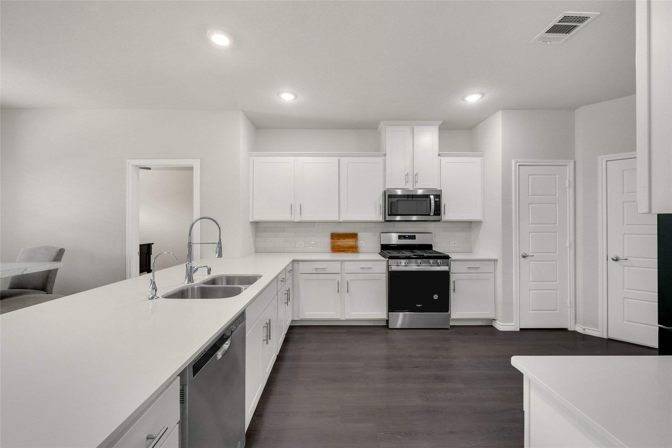 1117 Goldfinch Drive – photo 5