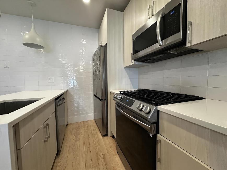 106 Bremen St – photo 2