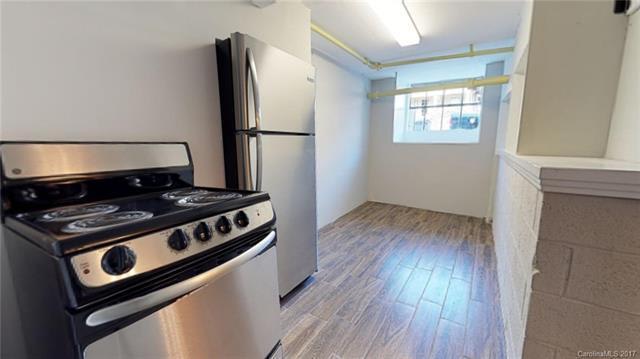 Amazing light filled studio apartment on the Trolley line in the historic Elizabeth neighborhood! – photo 5