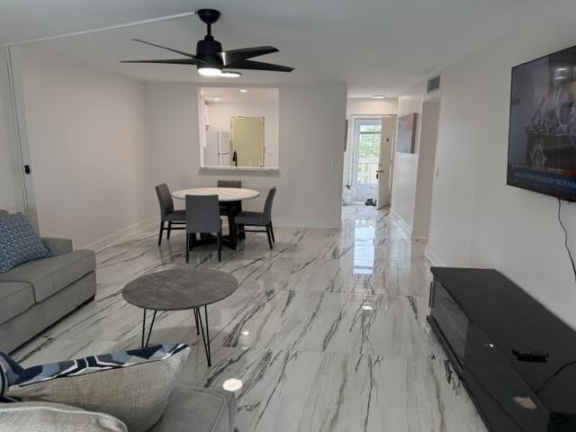 205 SE 11th Terrace 405 – photo 2