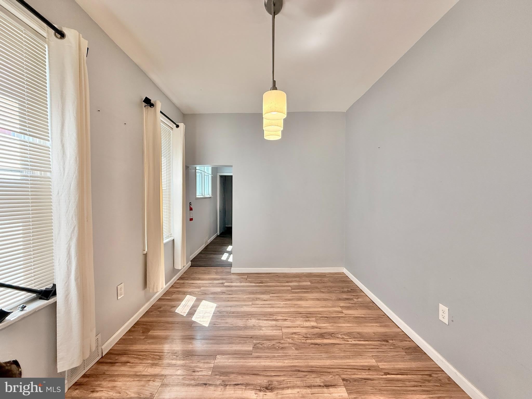 570 LINE Street – photo 4