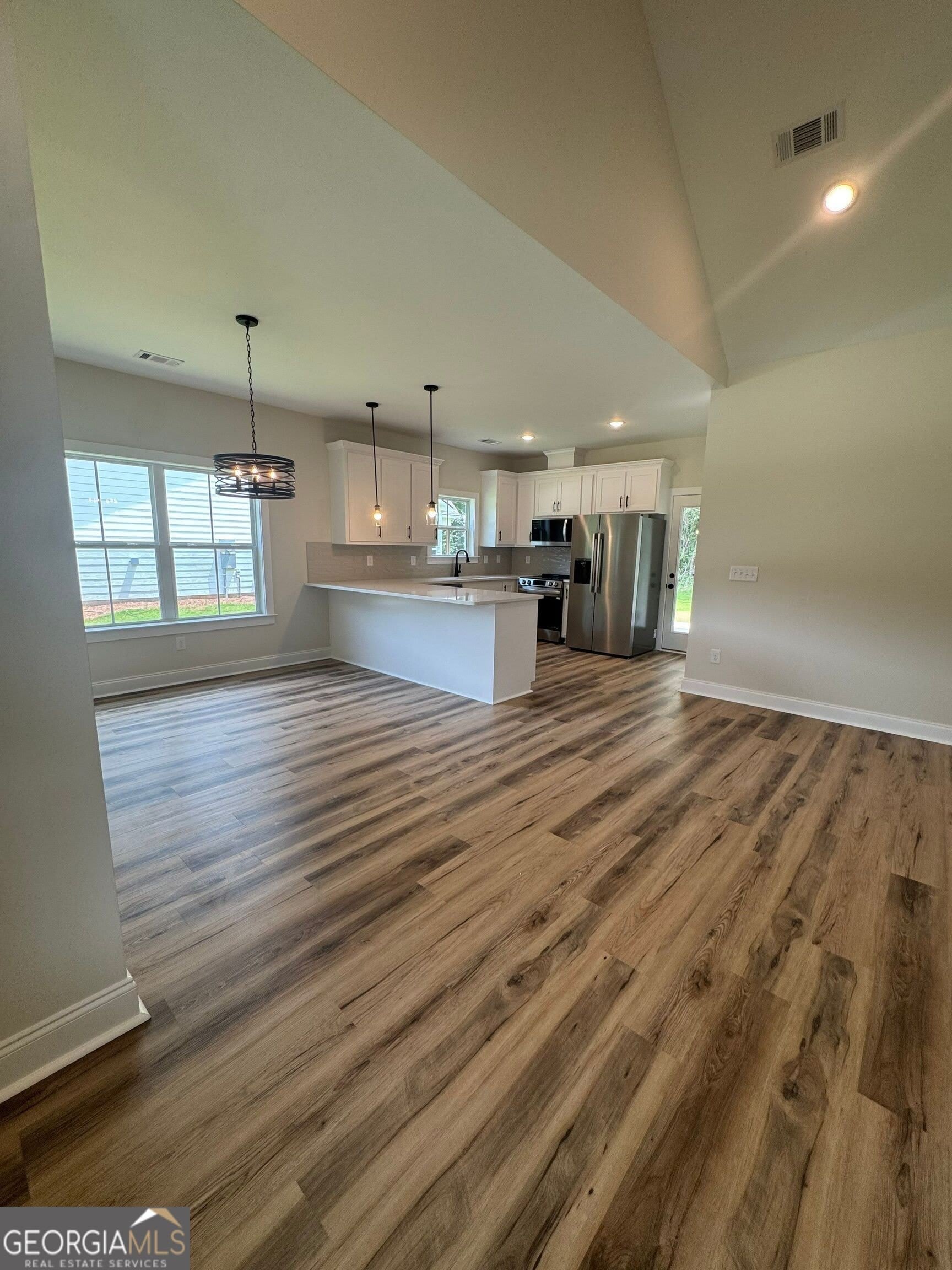 201 Oak Avenue – photo 3