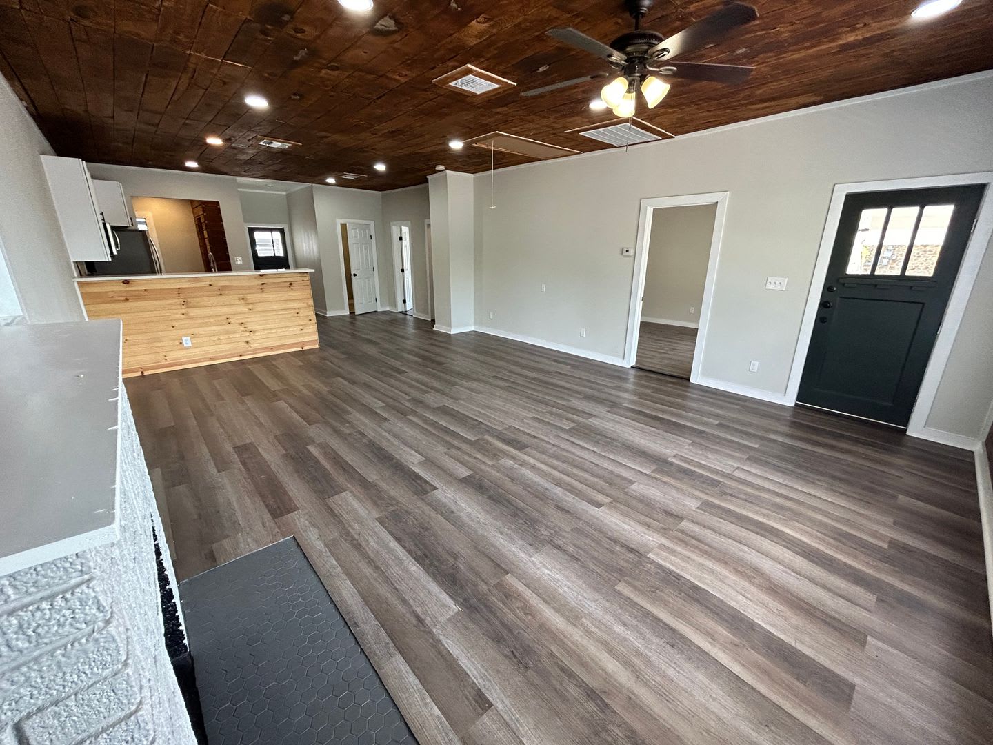 1245 Kayton Avenue – photo 5