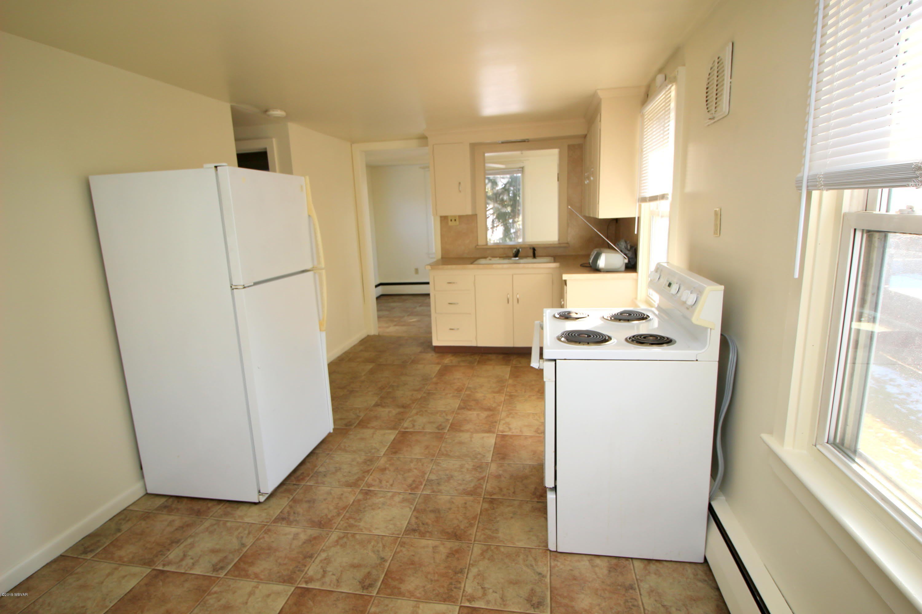 209 N WASHINGTON Street – photo 3