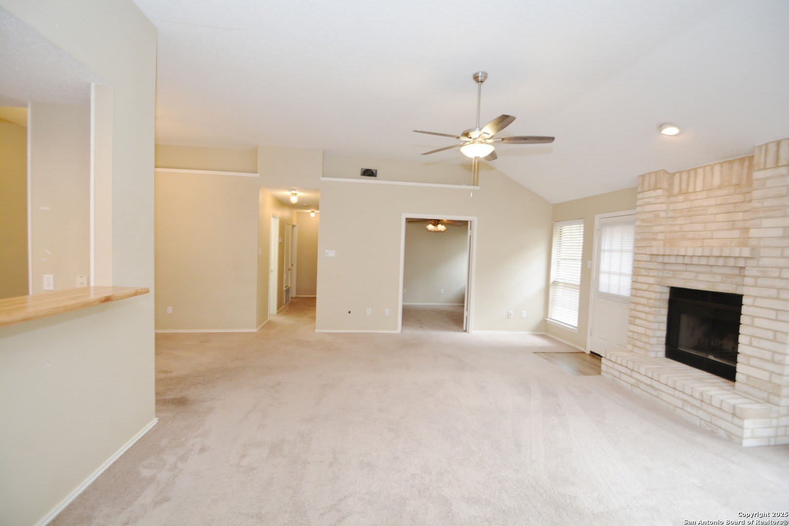 1011 HEDGESTONE DR – photo 2