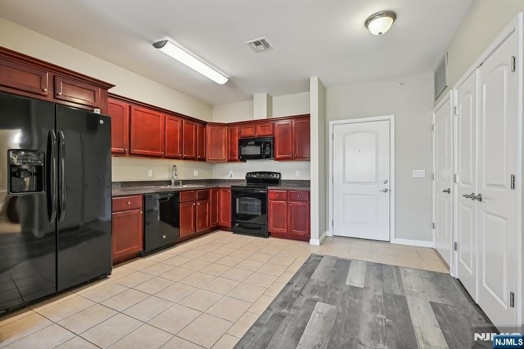 5808 Washington Street – photo 4