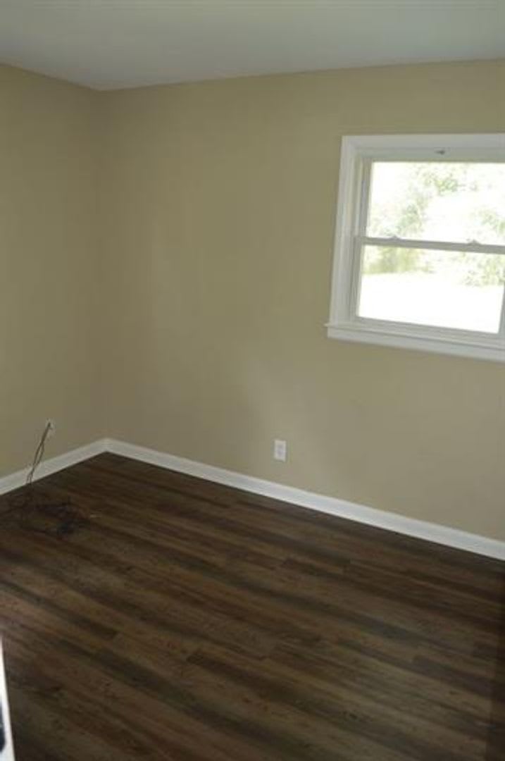 4Br 1 Ba Home In Shively With Updates New Kitchen And More 5609 Goldenrod Louisville Ky 40272 – photo 5