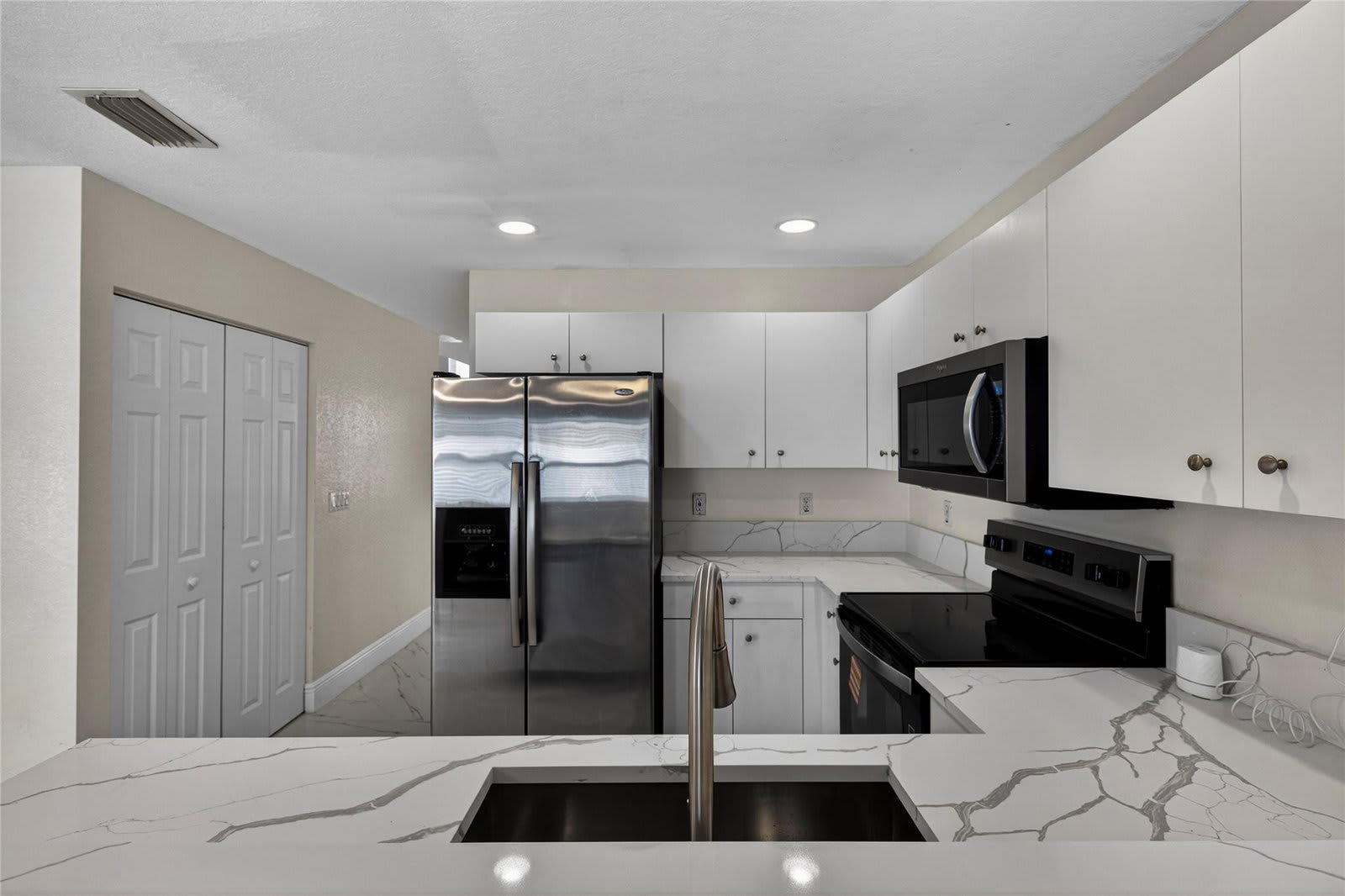 85 Citrus Park Lane – photo 5