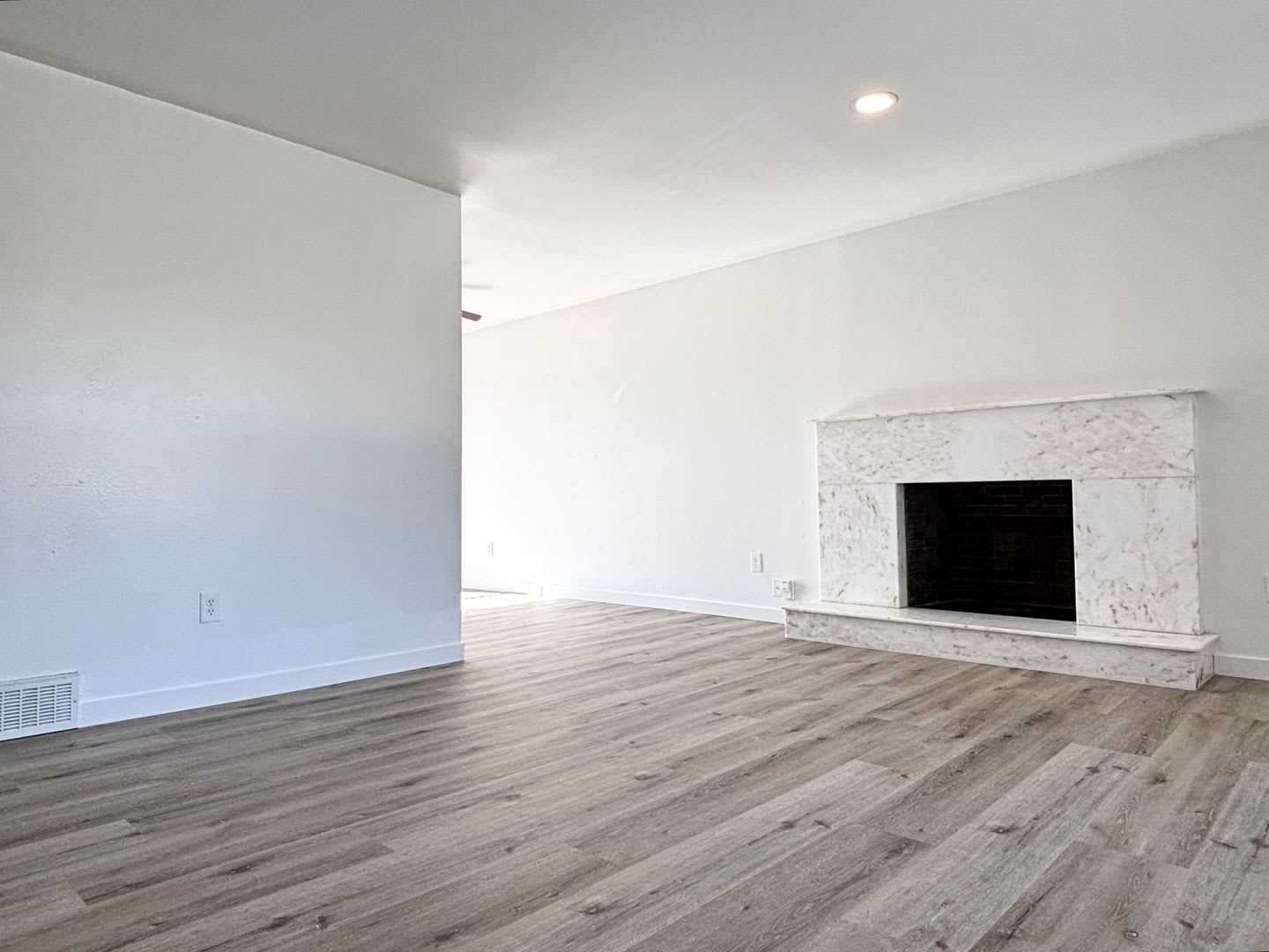 Bright & Spacious Salt Lake Home! – photo 4