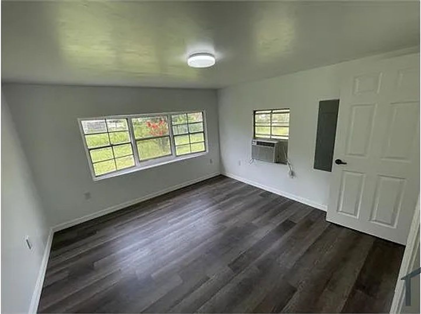 Charming Lakeland Home with Modern Touches – photo 2