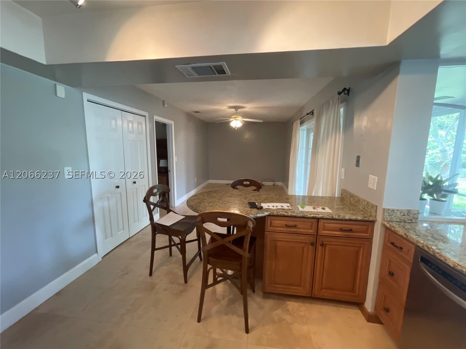 9301 SW 54th St – photo 3