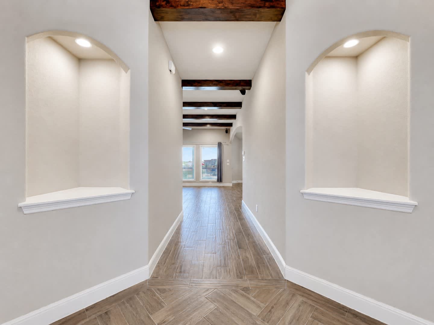 GORGEOUS 4 BEDROOM CUSTOM HOME FOR LEASE W/ TONS OF UPGRADES IN NEW BRAUNFELS, TX – photo 4