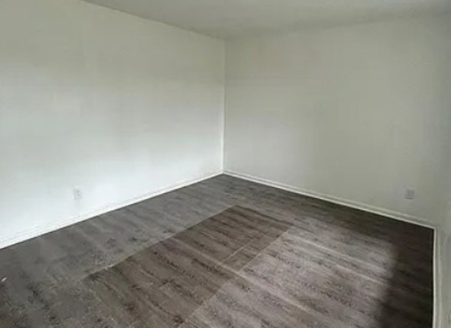 For Lease – photo 2