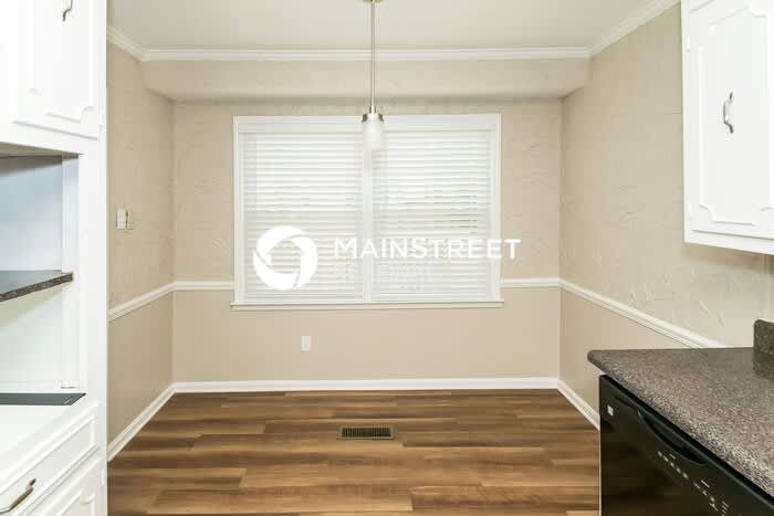 1744 Sam Drive – photo 5
