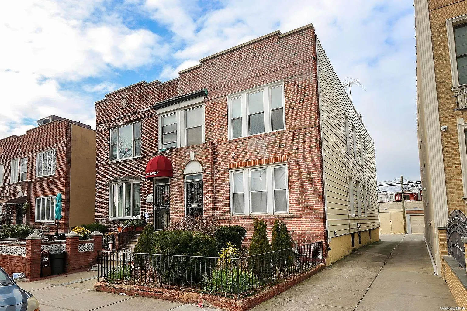 24 28 35Th Street – photo 1