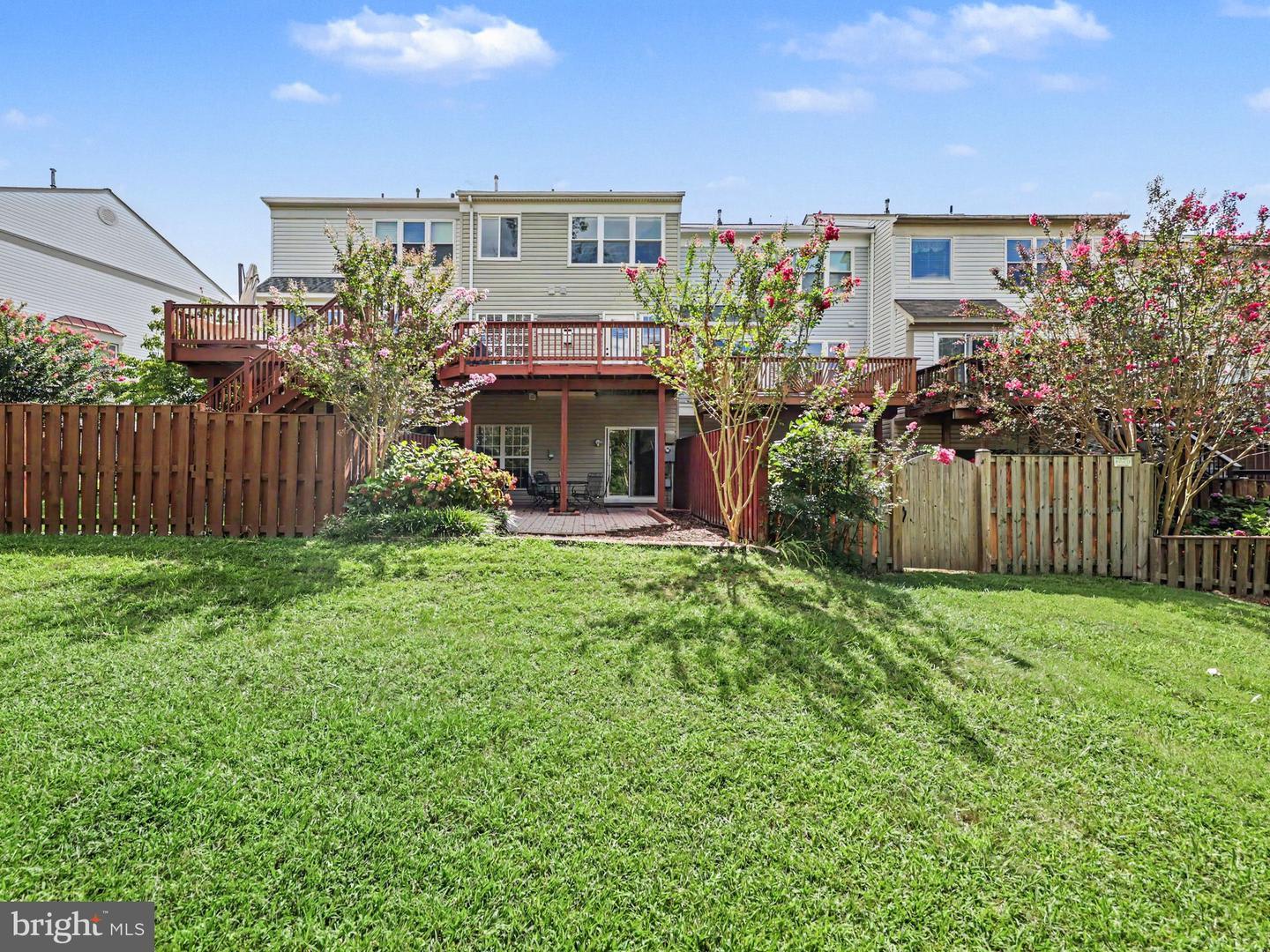 11527 Bertram St – photo 5