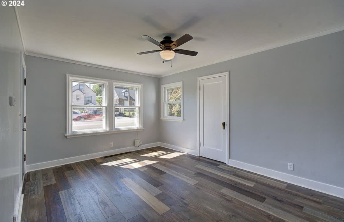 1418 Ne Dallas St – photo 2