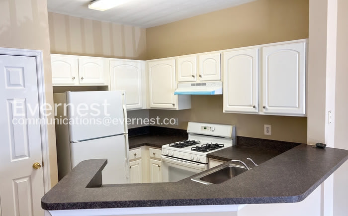 21803 Flanders Court – photo 3