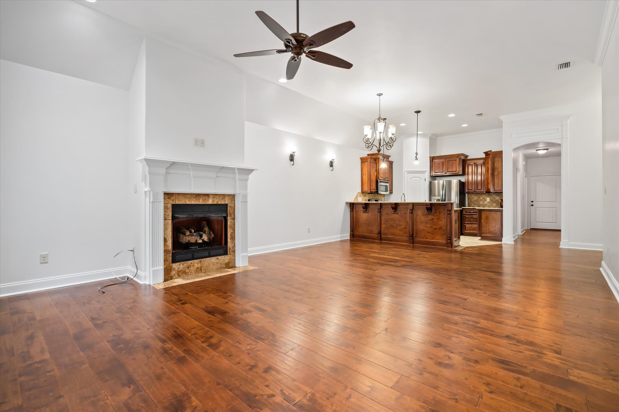 773 Louise Ave – photo 3