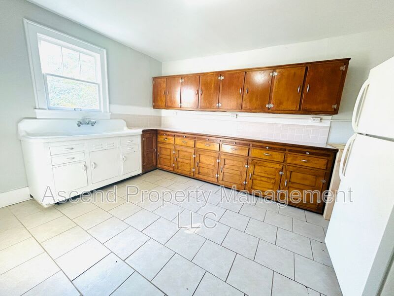 4504 Old Mission Rd – photo 5