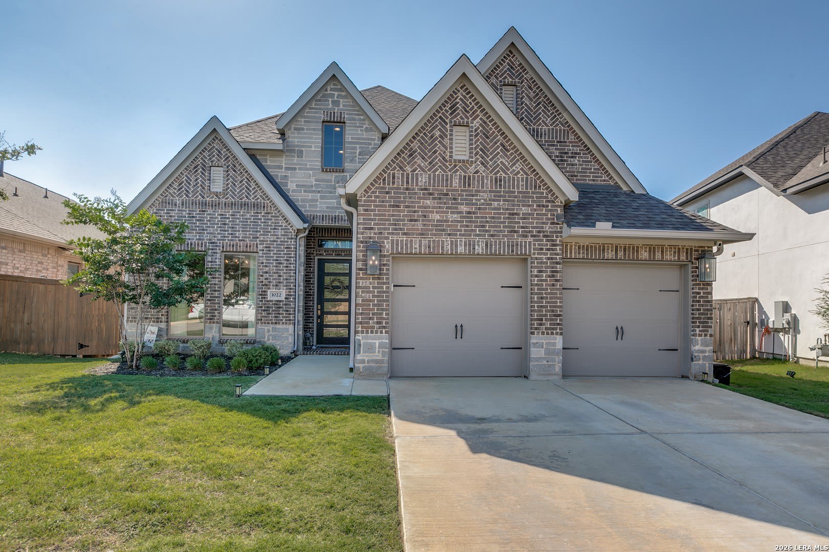 1022 Cadogan Squire – photo 2
