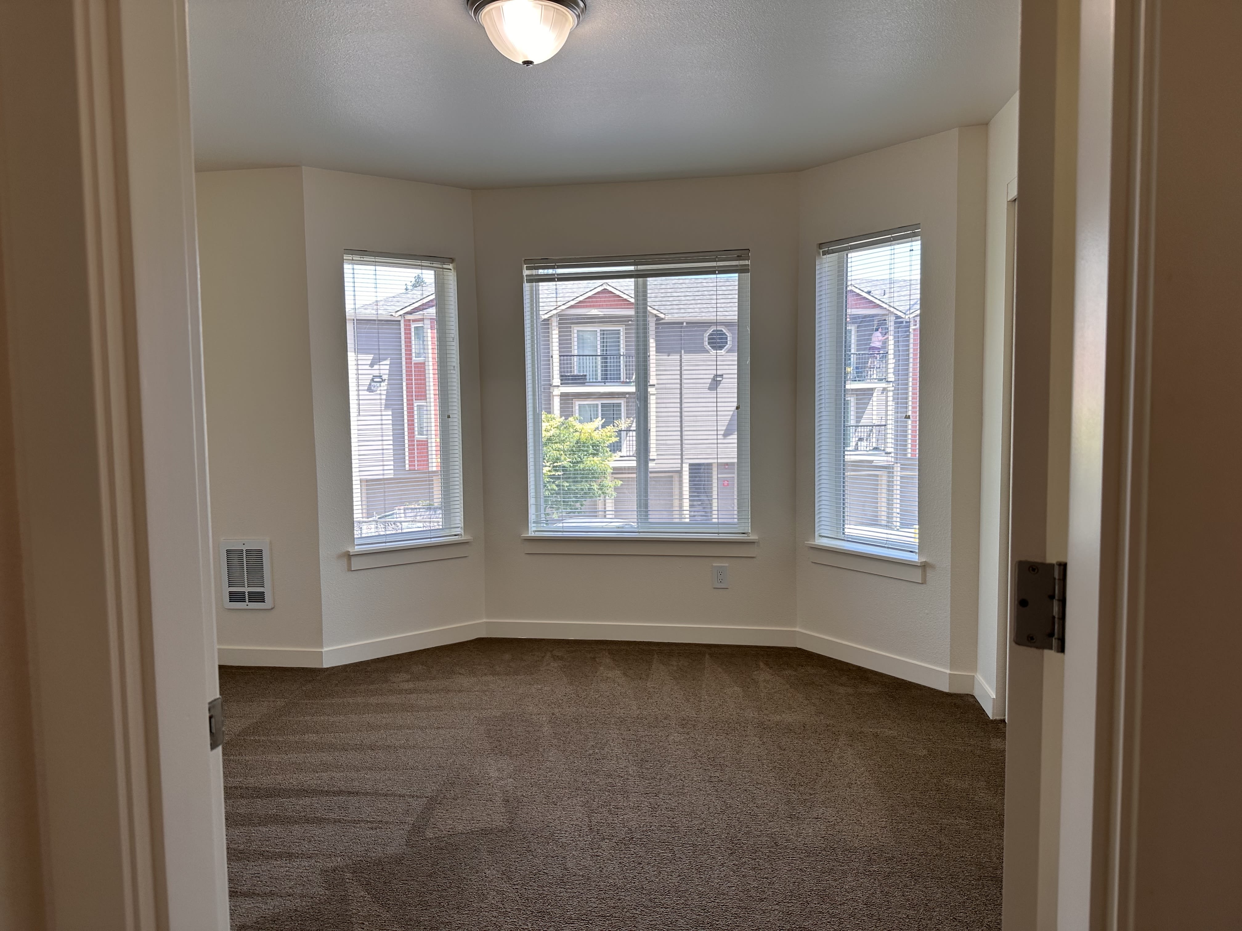 Greenburg Road – photo 2