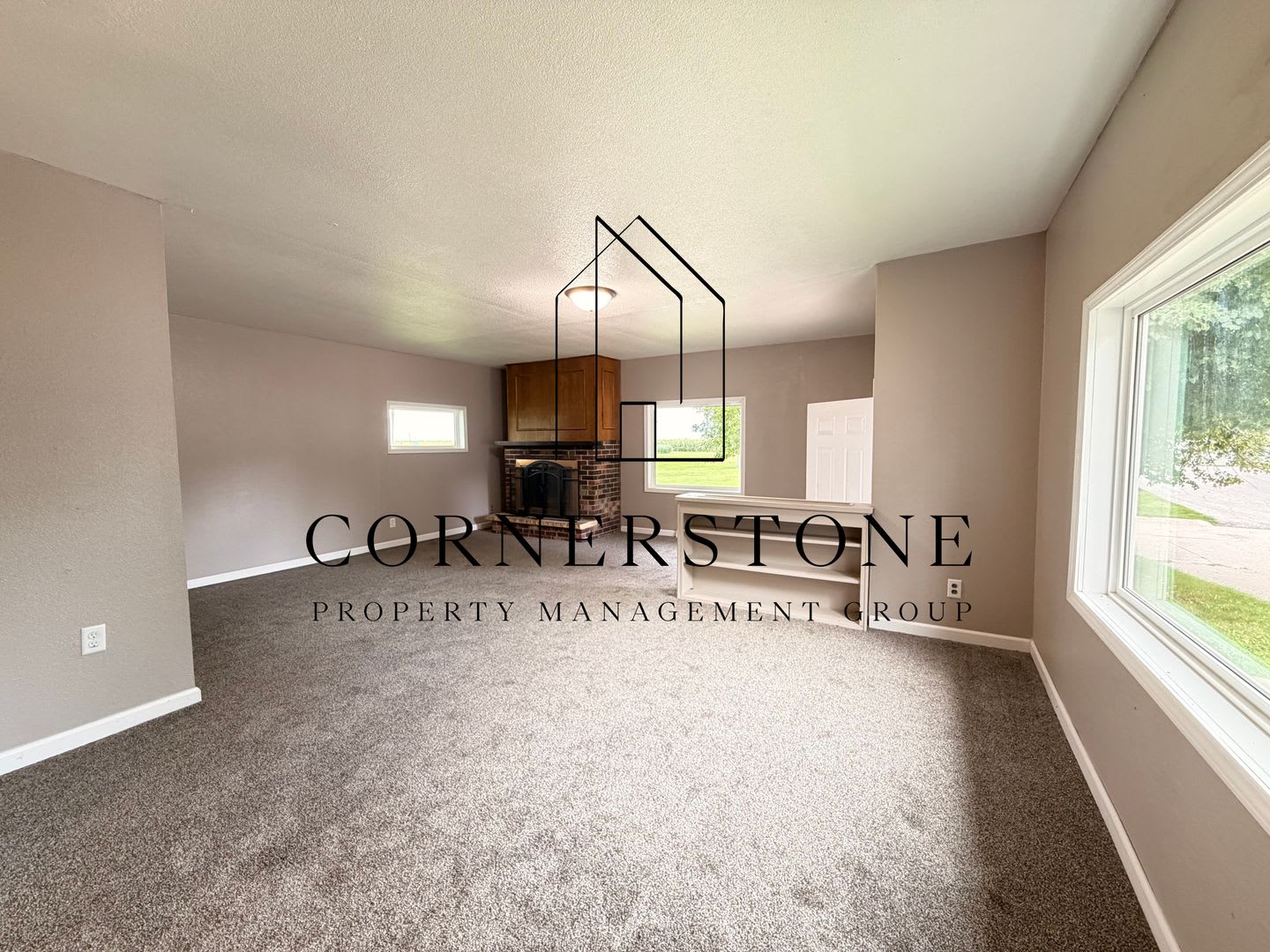3 bedroom house in Rockwell City $1,200 – photo 2