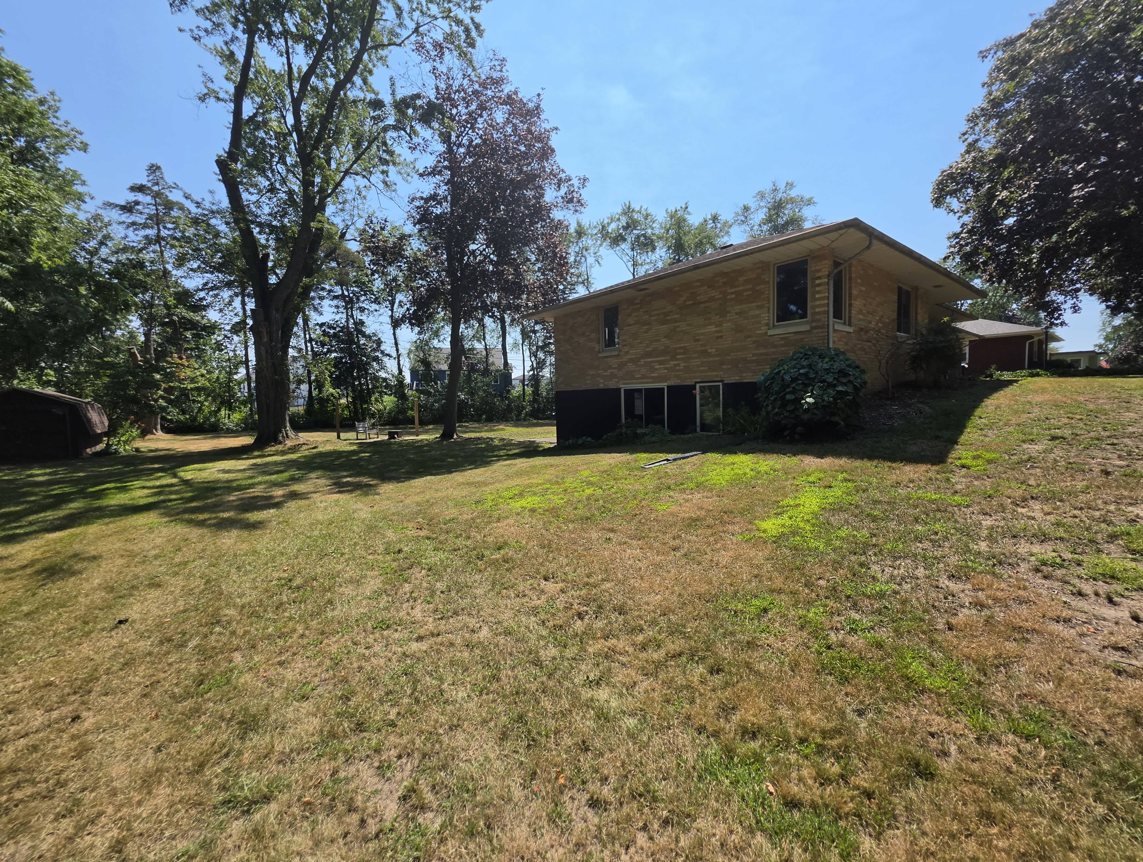 1106 Ardmore St – photo 2