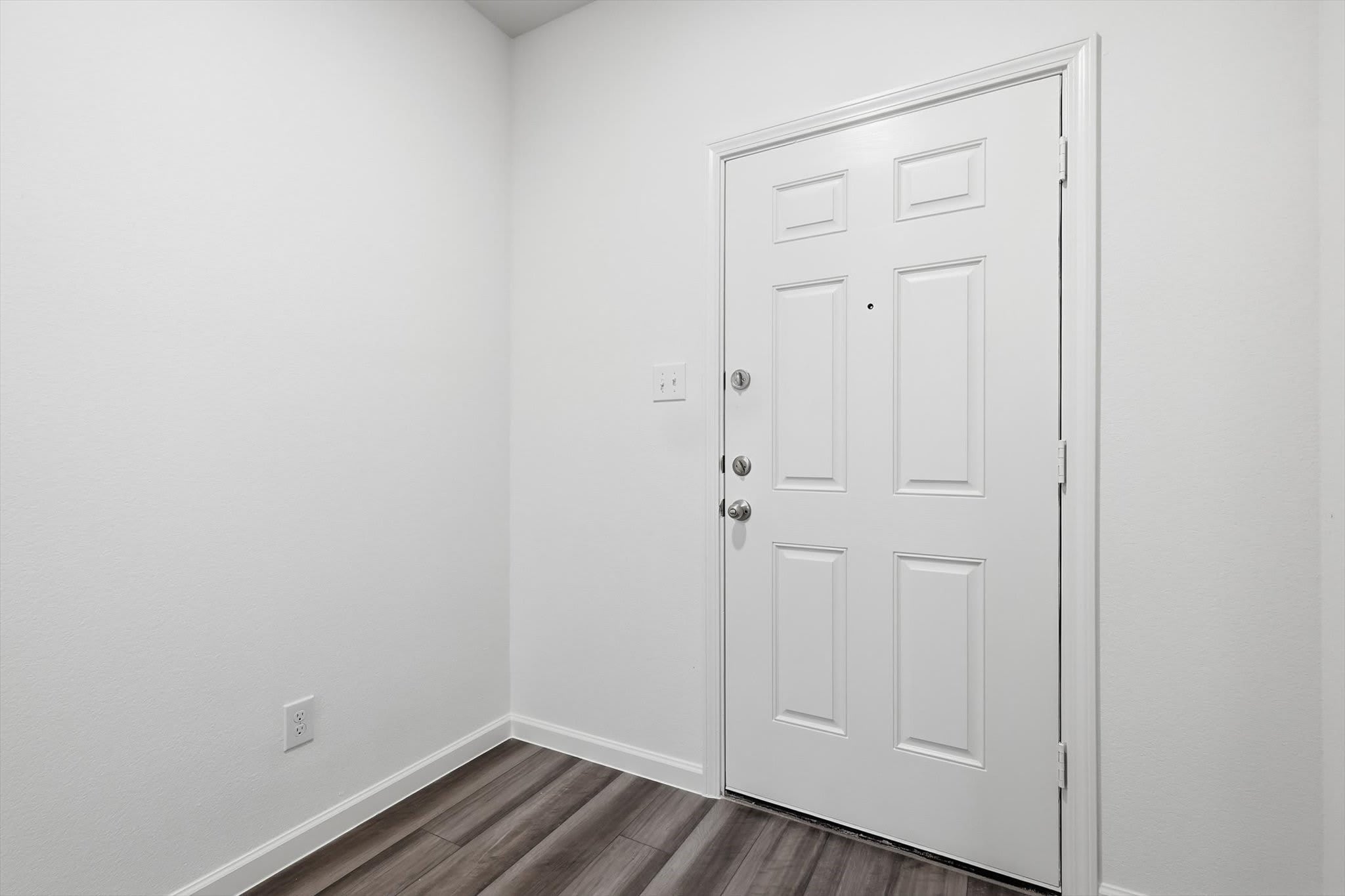 2106 Meadow Park Drive – photo 3